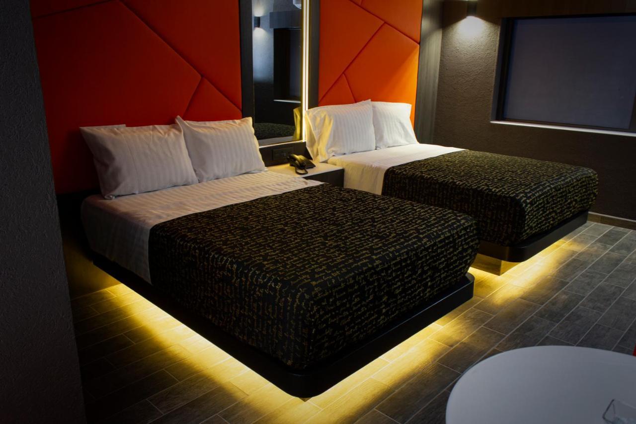 Hotel Passion Secrets Villas And Suites Toluca Bagian luar foto