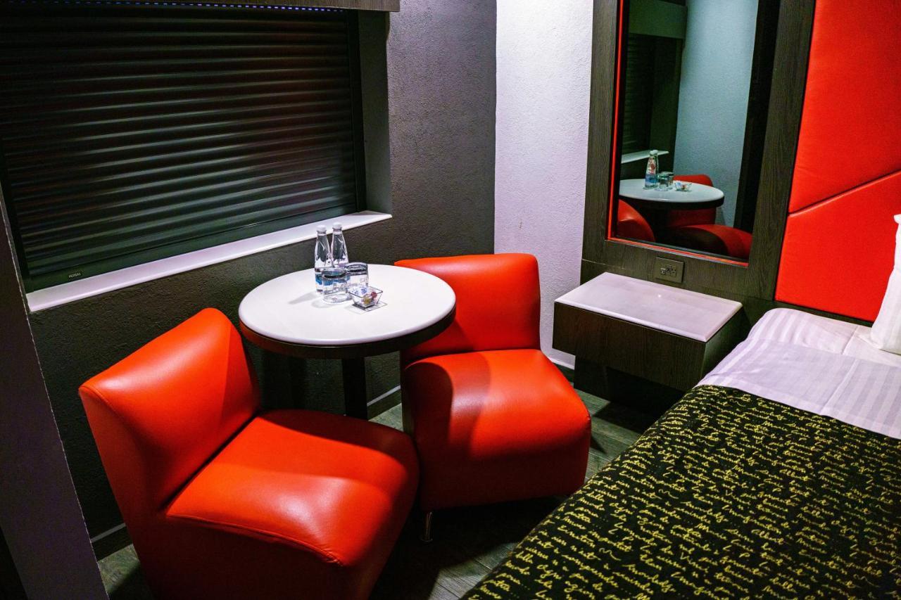 Hotel Passion Secrets Villas And Suites Toluca Bagian luar foto
